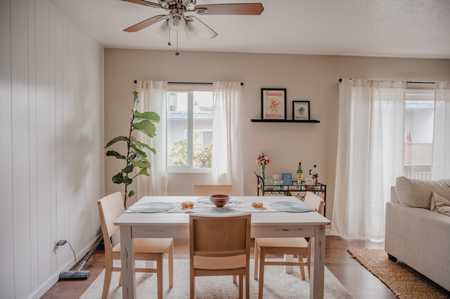 Photo - 340 Moss St Unidad C-4