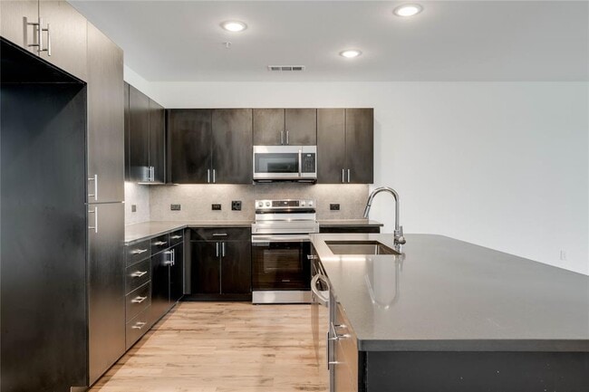 Photo - 4801 Springdale Rd Unit 1307