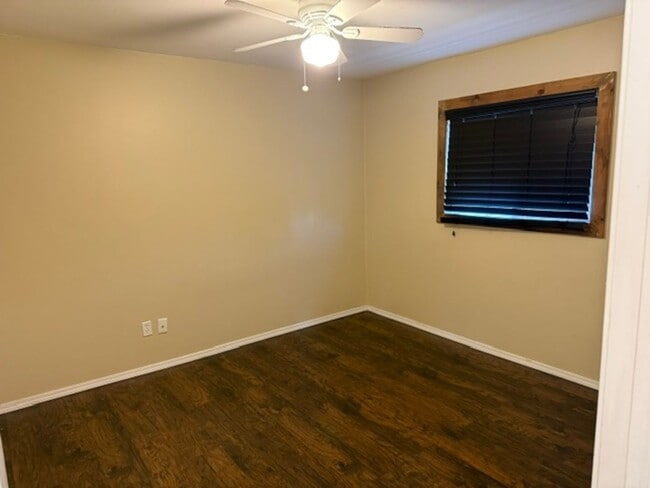 Photo - 2913 N Mann Dr