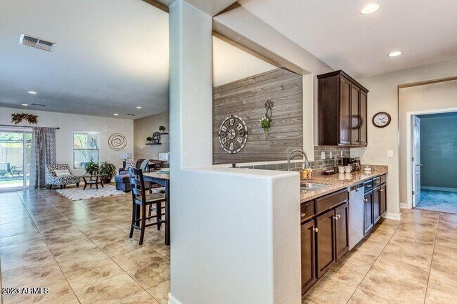 Photo - 10807 W Cottontail Ln