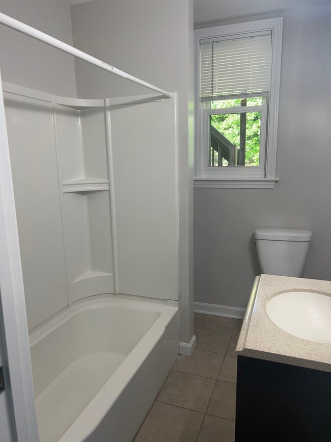 35 Edgewood St Unit 2 - Edgewood