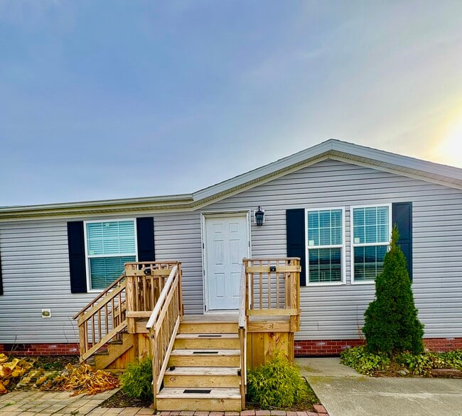 Photo - 11097 Indianwood Ct