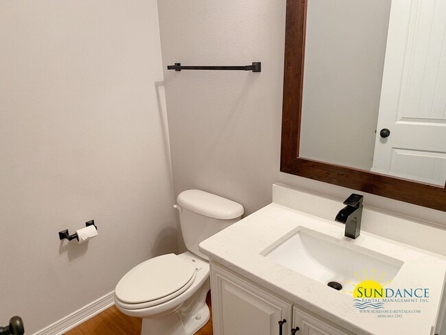Photo - Charming 4 Bedroom Home in Navarre!
