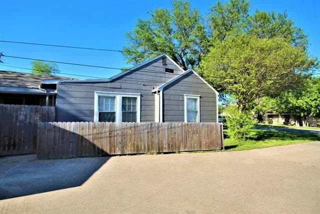 Photo - 4504 Stonewall St