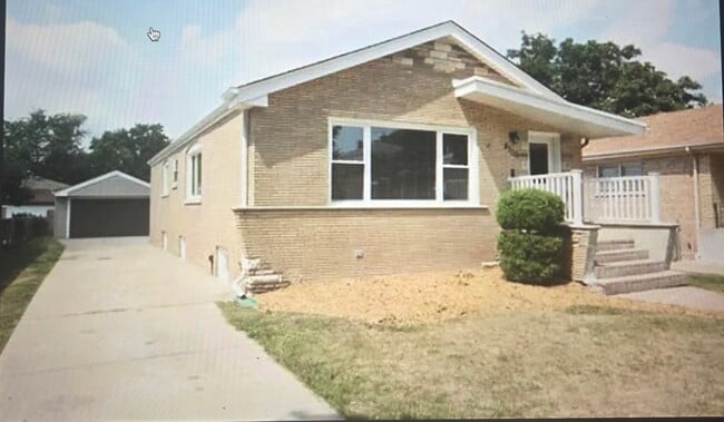 Building Photo - 8726 S Francisco Ave