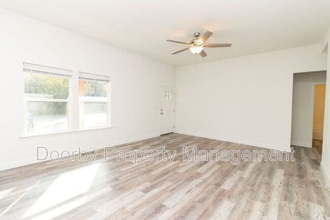 Photo - 1213 N Chamberlain Ave