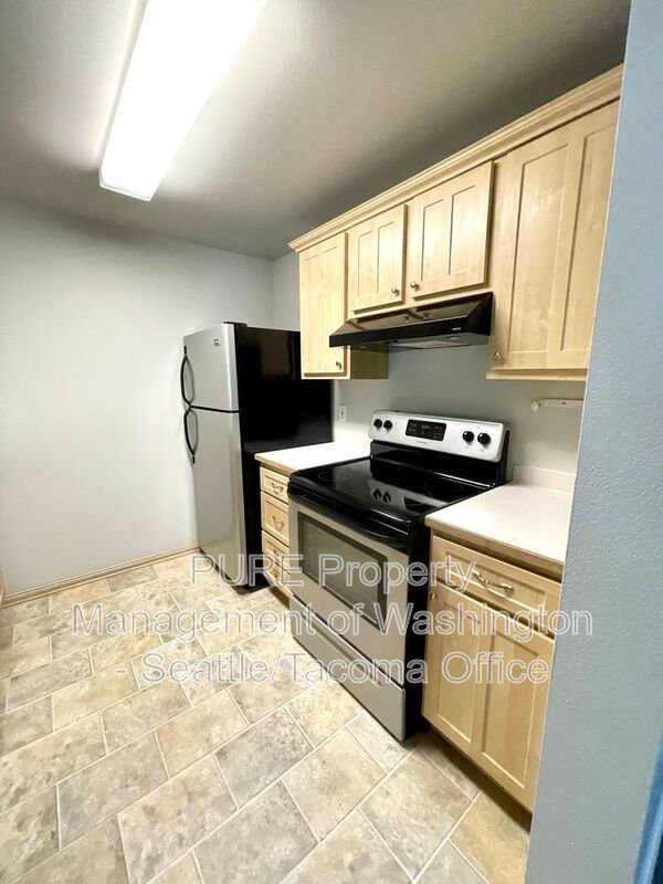 Photo - 975 Aberdeen Ave NE Unit #J-203