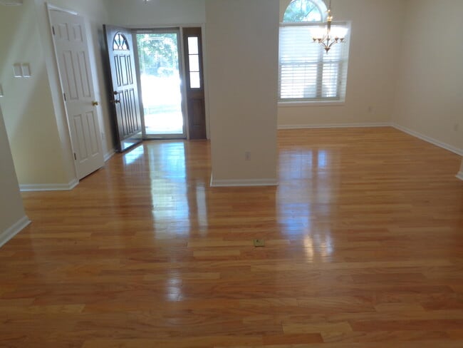 3604 Woods Edge Rd