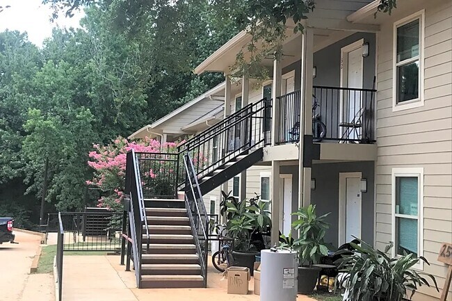 Photo - 502 W Main St