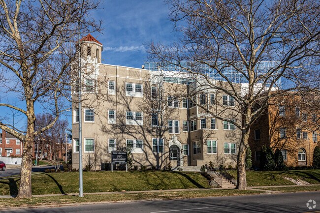 West Plaza Apartments - West Plaza Apartments