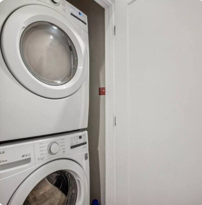 Photo - 721 Parkside Pl NE Casa Adosada