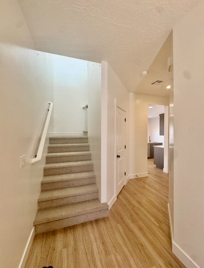 Photo - 5715 S Weehawken Ln