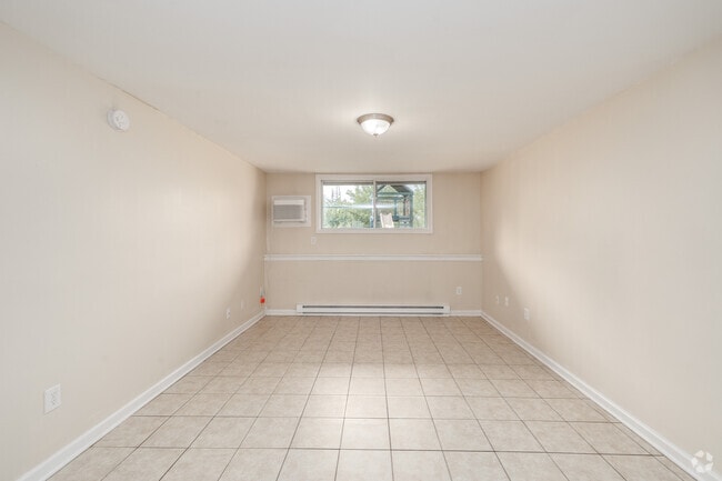 2BR, 1BA - 900SF - Living Room