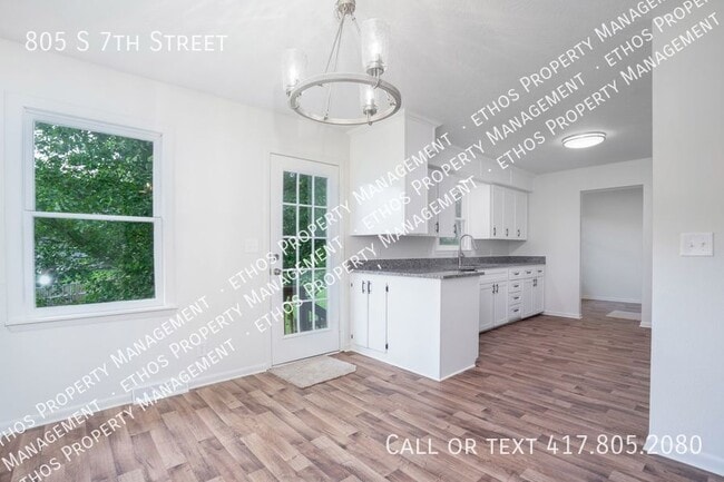 Photo - 805 S 7th St