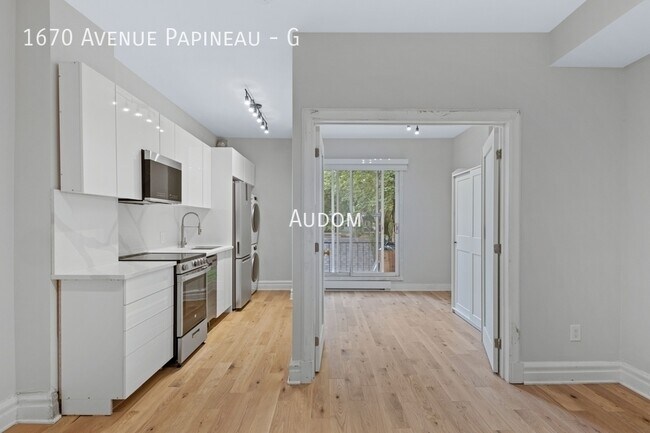 Building Photo - 1670 Av. Papineau Unit G