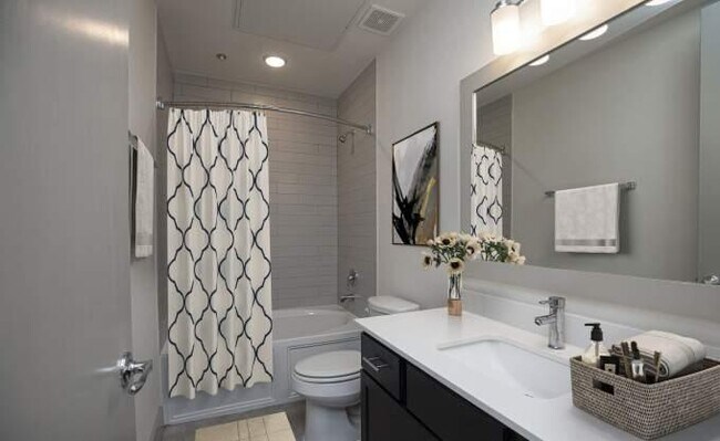 Photo - 1 bedroom in Houston TX 77006 Unit 1292