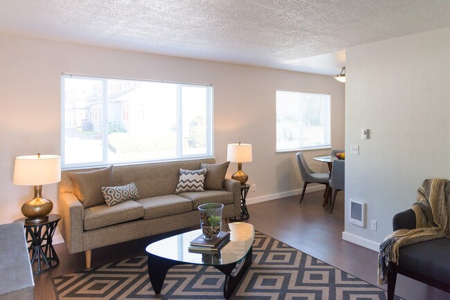 Brentwood y Pinecrest - Templeton Property Management, NFN Investments