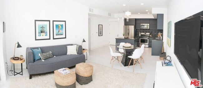 Photo - 415 Le Doux Rd Unit 301