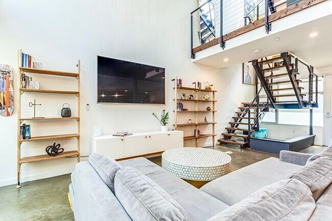 Photo - 4111 Sunset Blvd