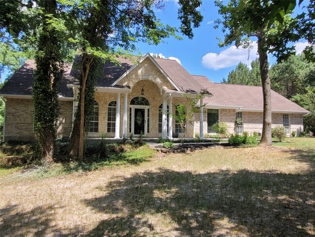 Building Photo - 2626 Blue Lake Dr Rental