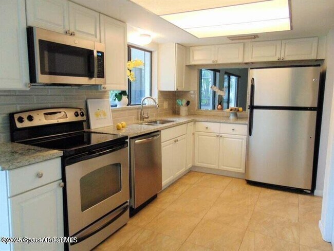 Photo - 300 Olympia Ct