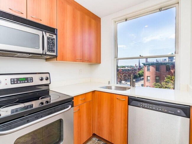 Photo - Bright 2 Bed in the South End with Roof Deck