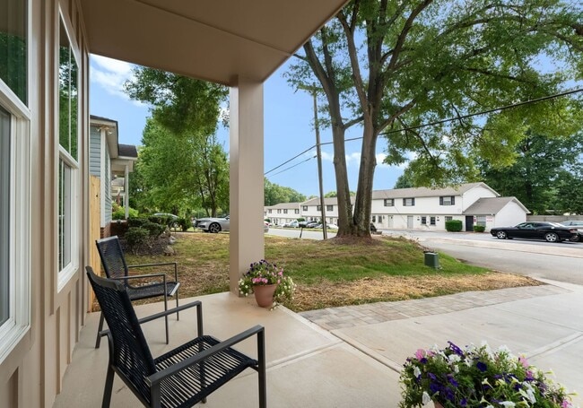 Photo - 2417 Pruitt St