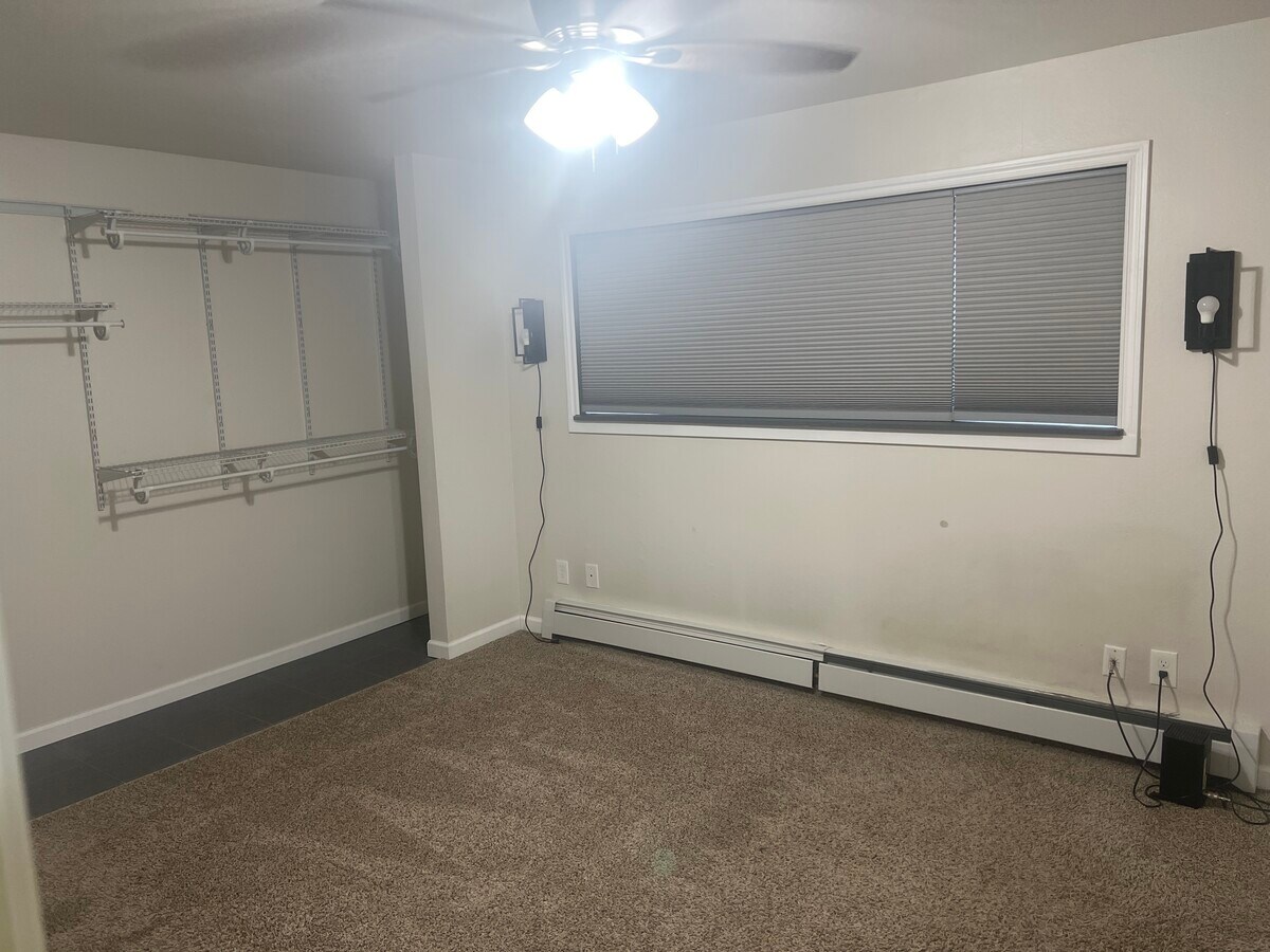 Photo - 6210 E 12th Ave Condo Unit Mater Room for Rent