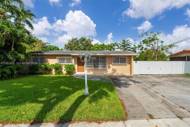 Photo - 5560 W 6th Ave