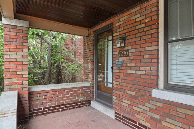 Photo - (201) 7230-32 Forsyth Blvd Unit A