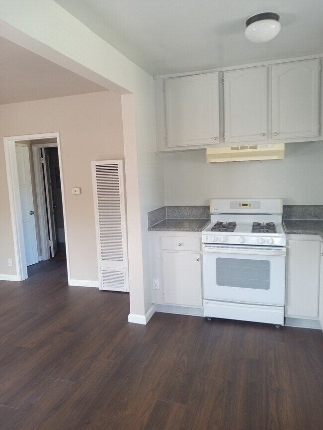 11617 Archwood St Unit 11617