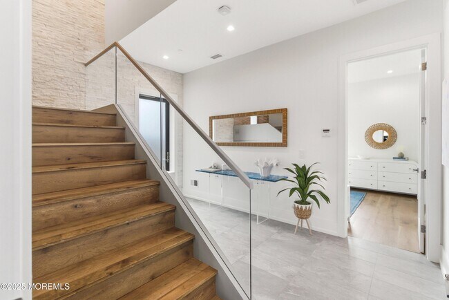 Photo - 200 Ocean Ave N