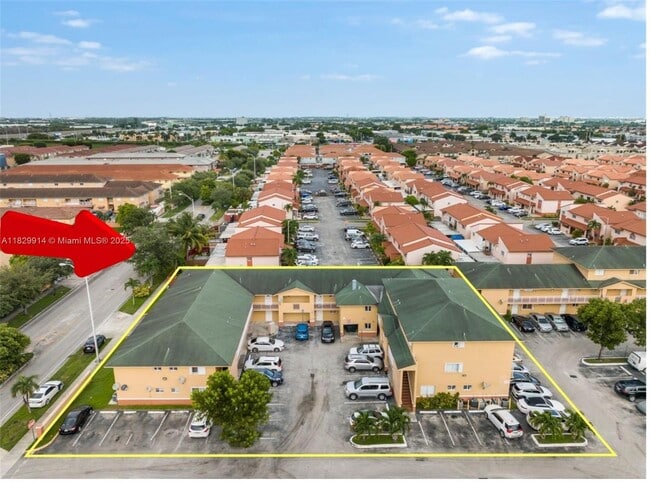 Photo - 7965 W 30th Ct Unidad 210 Rental