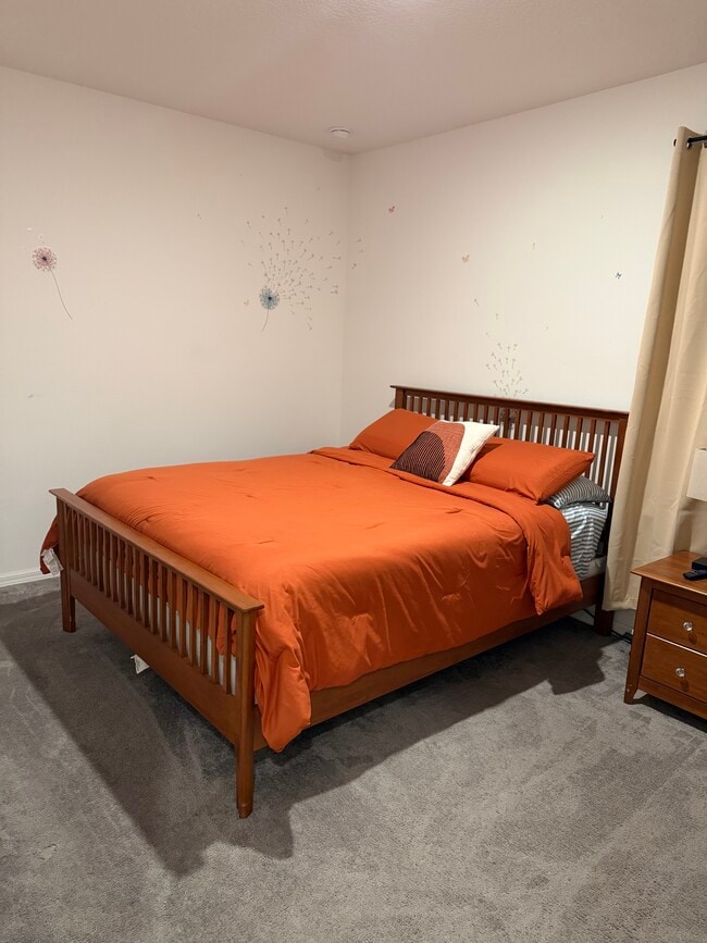 Building Photo - 12259 Chastain St Unit Private Bed & Bath