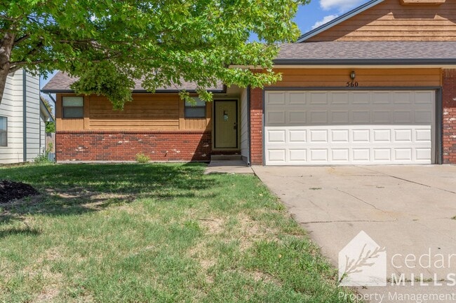 Building Photo - 3 bedroom Townhome in Andover