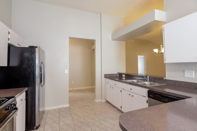 Photo - 1430 Maximilian Dr