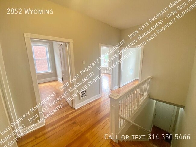 Photo - 2852 Wyoming-