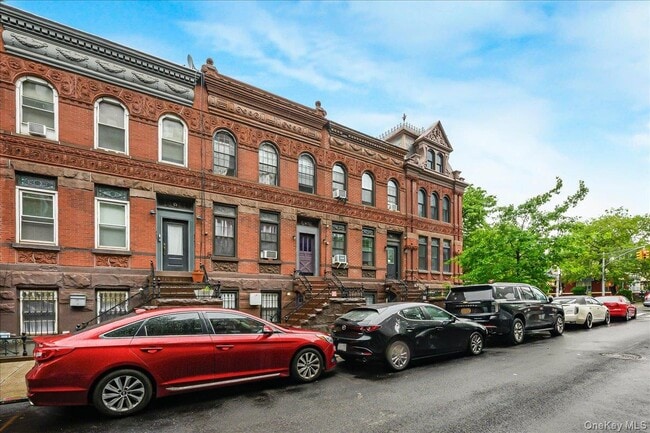 Photo - 53 Linden St