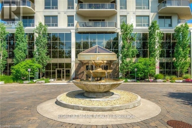 Photo - 250 Pall Mall St Unit 1001