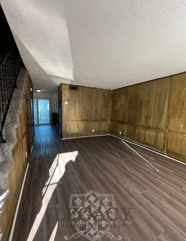 Photo - 1031 Harold Dr