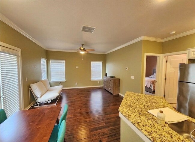 Photo - 2800 SW Arbor Rd