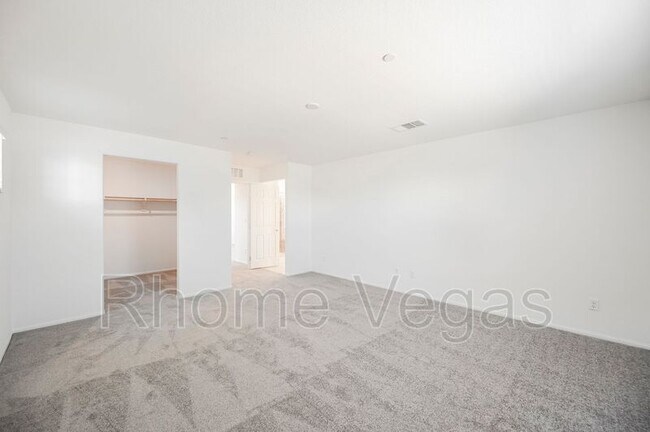 Photo - 8043 Skye Foxx St