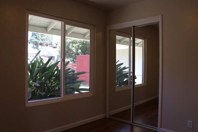 Photo - 335 Rollingwood Dr