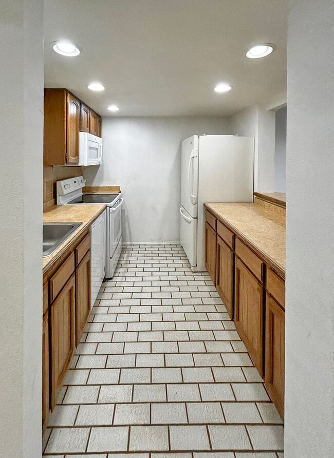 Photo - 2Bd/1.75Ba Redmond Condo Unit 7