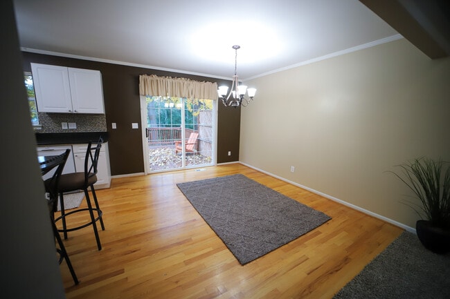 Photo - 417 Cambridge Dr