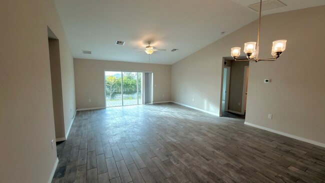 Photo - 2920 NW 4th Pl