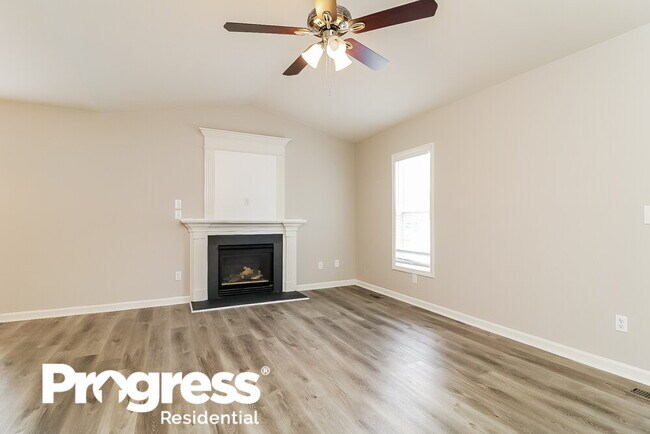 Photo - 705 Mossburn Ct