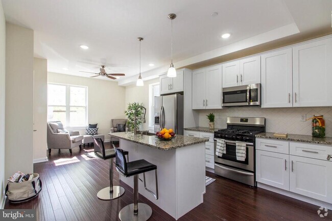 Building Photo - 816 N 16th St Unit 1 Rental