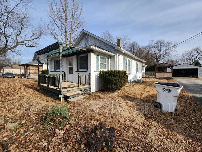 Building Photo - 4412 S 12th St