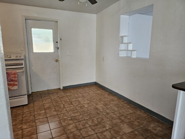 Photo - 8538 94th Ave